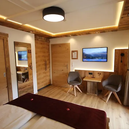 Haus Dorfblick Гостевой дом Герлос