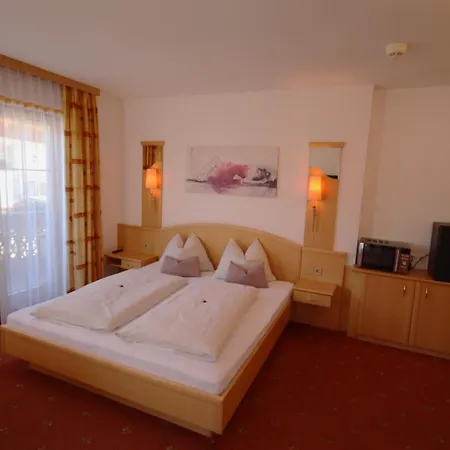 Гостевой дом Haus Dorfblick 4*